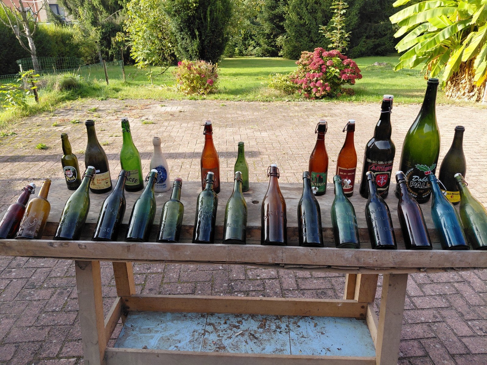 Oude lege flesjes van bier en water, Verzamelen, Ophalen, Gebruikt, Flesje(s)