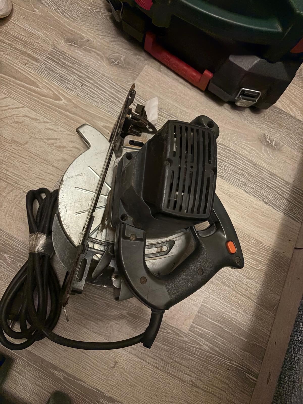 Skilsaw Cirkelzaag 1200W, Ophalen, Gebruikt, 600 tot 1200 watt, Cirkelzaag