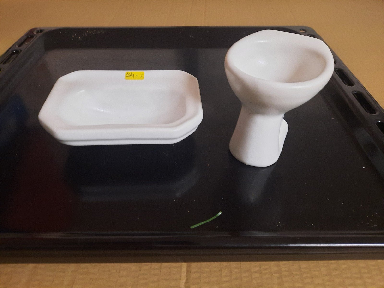 Porte-savons en forme de lavabo et de toilettes, Enlèvement