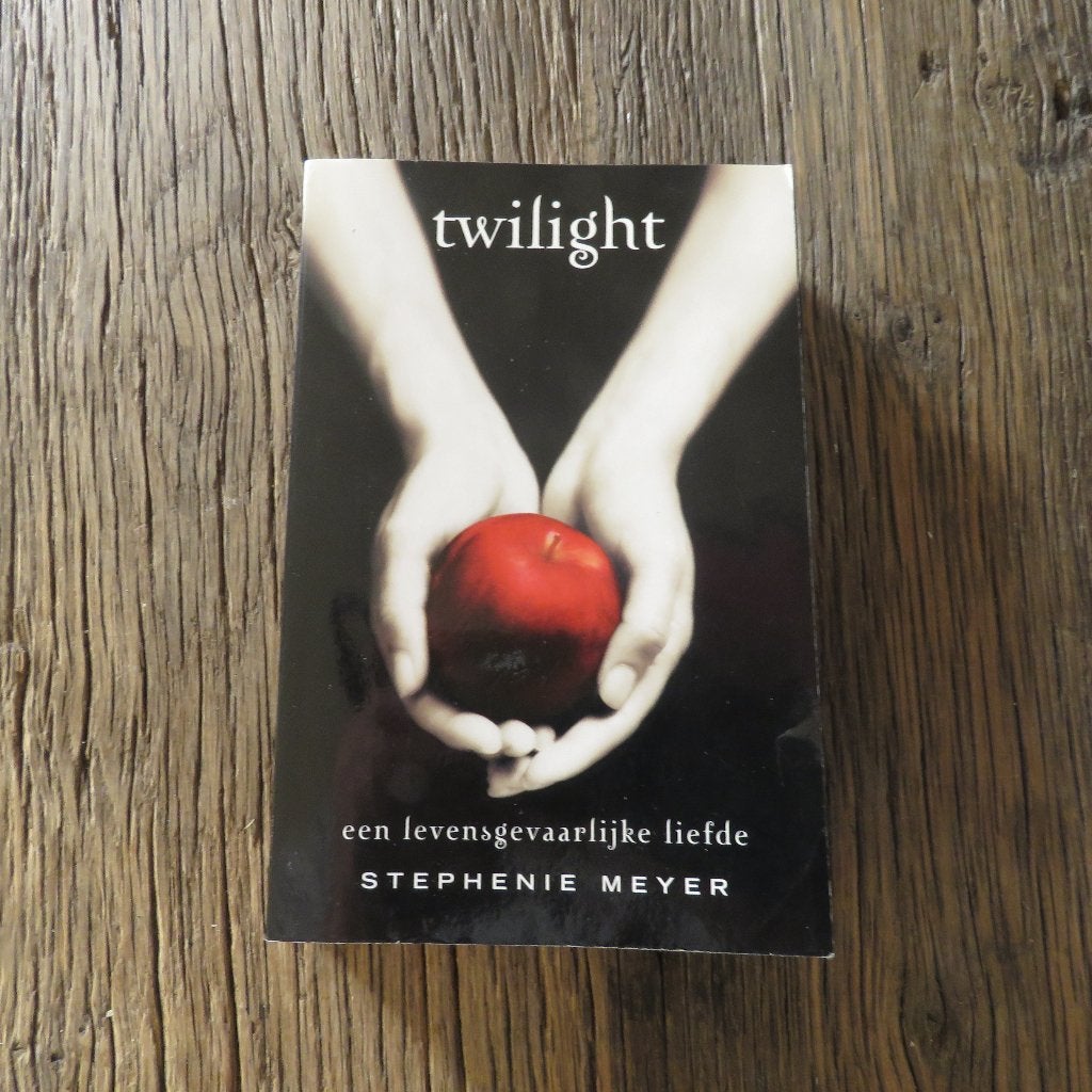 Stephenie Meyer Twilight een levensgevaarlijke liefde, Livres, Enlèvement ou Envoi