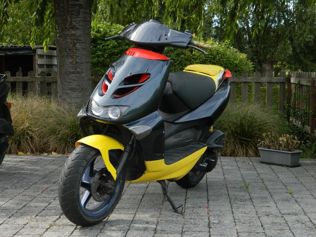Aprilia SR50 1998, Fietsen en Brommers, Scooters | Aprilia, Ophalen