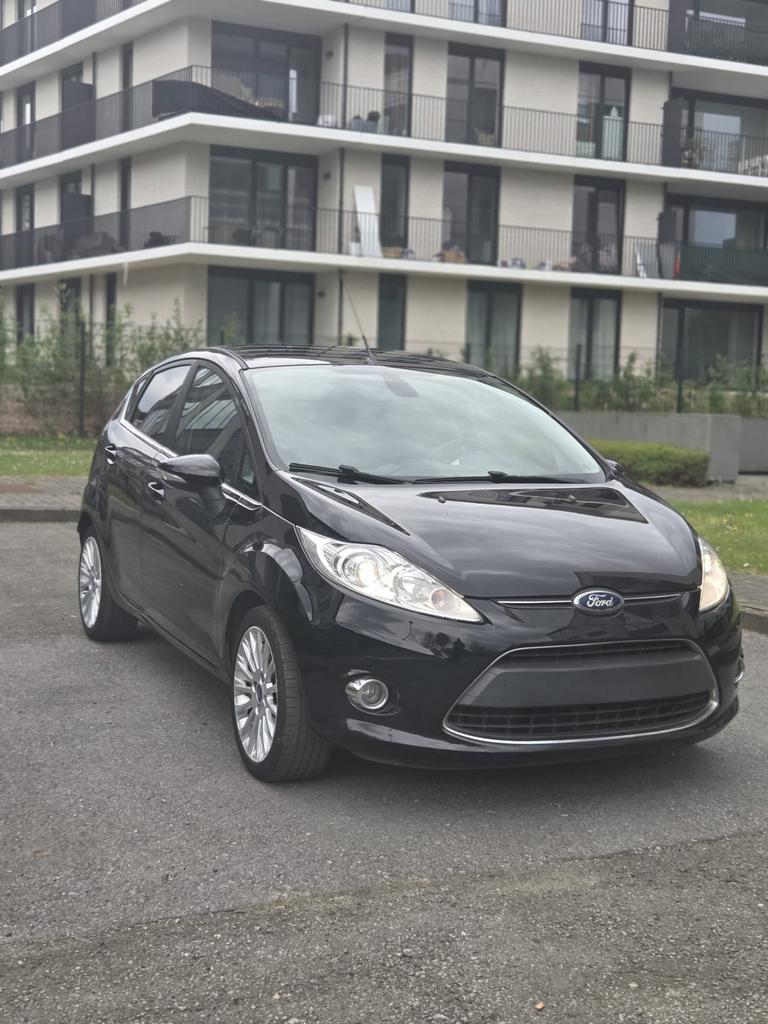 Ford Fiesta benzine série Titanium, Auto's, Bedrijf, Handgeschakeld, 5 deurs, Fiësta