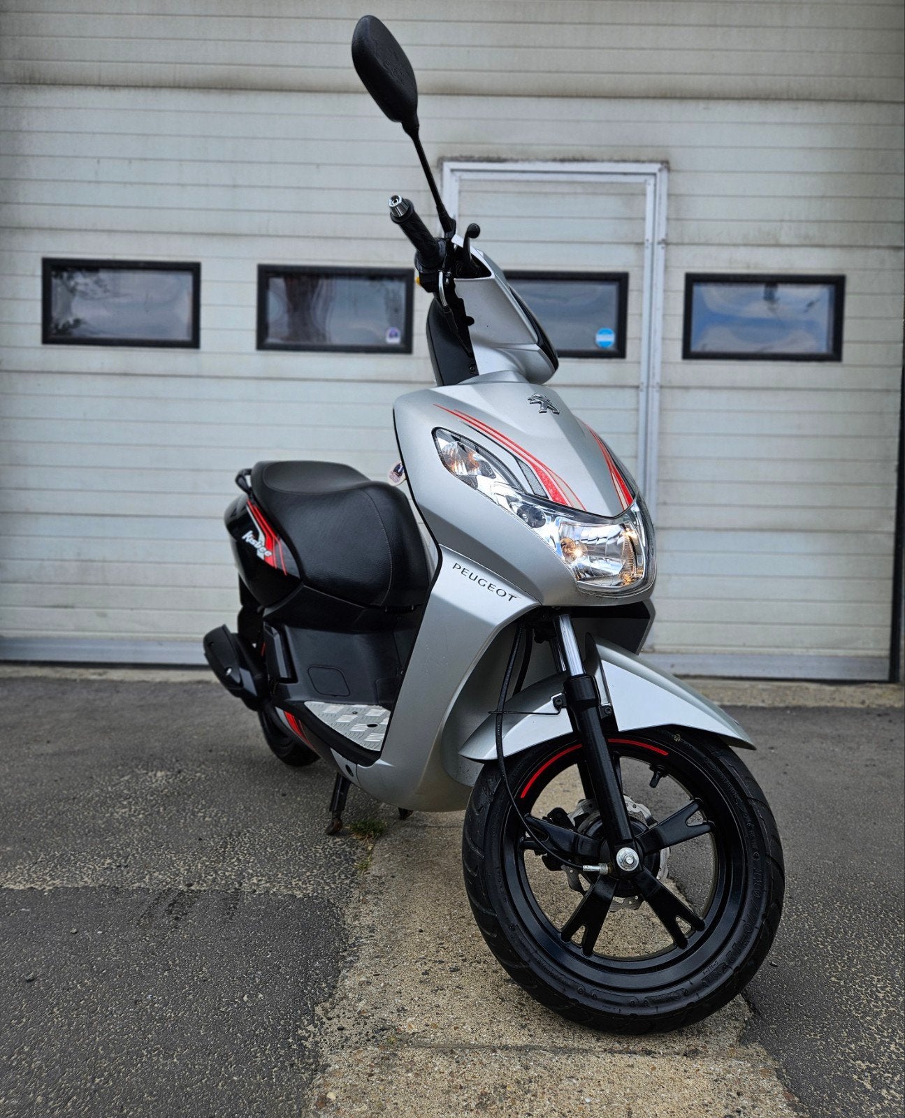 Peugeot Kisbee Sport 50cc klasse A 4 takt 2016 - 1.590km!!, Fietsen en Brommers, Scooters | Peugeot, Gebruikt, Overige modellen