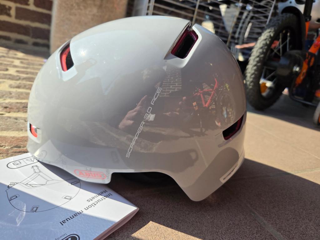 Abus fietshelm maat L, Fietsen en Brommers, Ophalen of Verzenden, Nieuw, L, Abus
