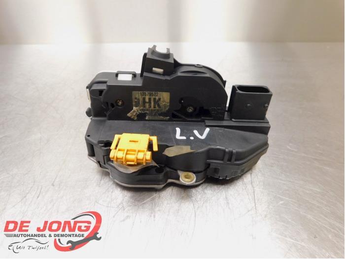 Serrure portière mécanique 4portes avant gauche d'un Opel, -, Opel, 3 mois de garantie, Utilisé