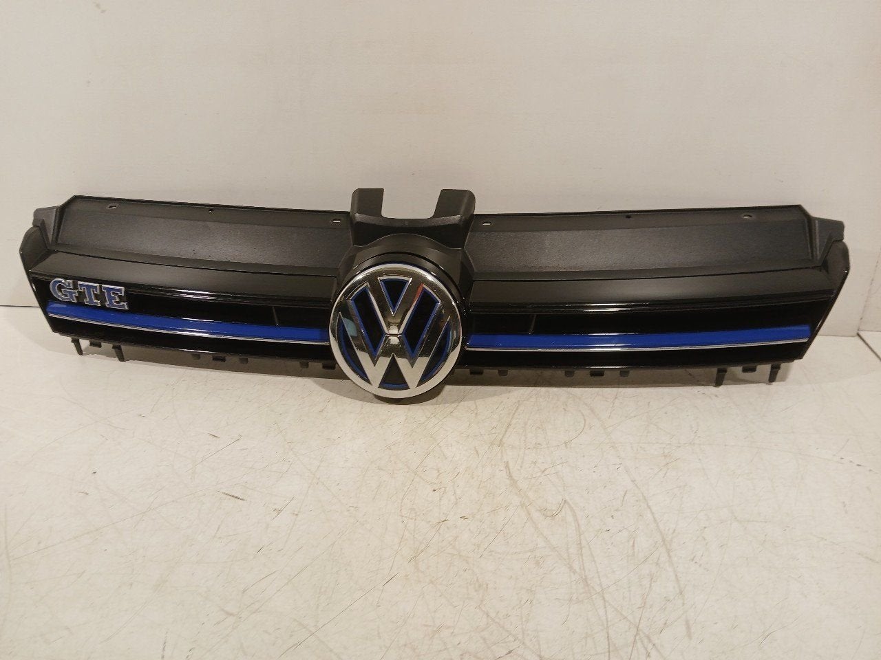 Grille Volkswagen Golf, Autos : Pièces & Accessoires, Onderdelen@venauto.nl, Van der Ven Autorecycling B.V., Ettenseweg 76, 4706 PB Roosendaal, The Netherlands