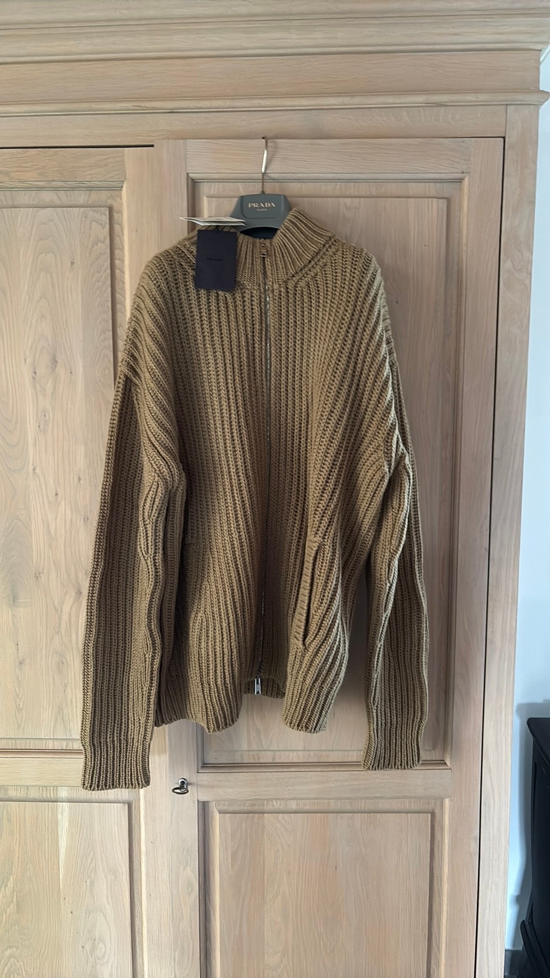 PRADA cardigan beige 52 cashgora/laine, Vêtements | Hommes, Enlèvement ou Envoi, Neuf, Taille 52/54 (L), Beige