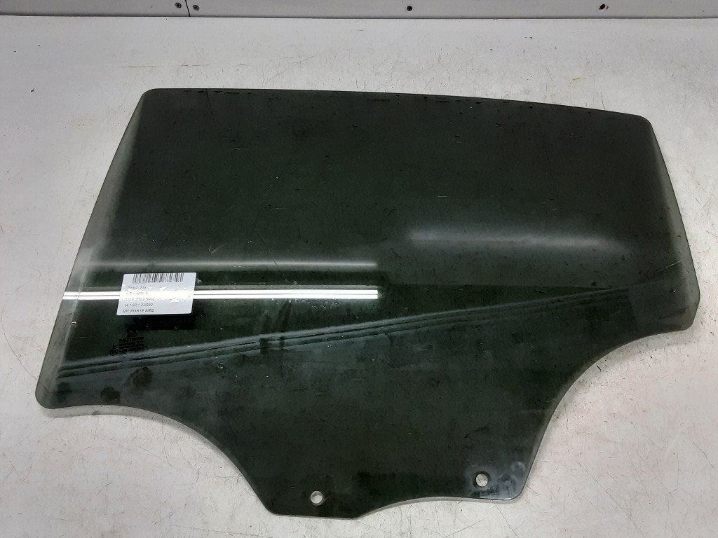 VITRE ARRIERE GAUCHE Peugeot 208 I (CA / CC / CK / CL), Kontakt-peugeot@peugeot.com, Utilisé, Peugeot Deutschland GmbH, Bahnhofsplatz
65423  Rüsselsheim, DE