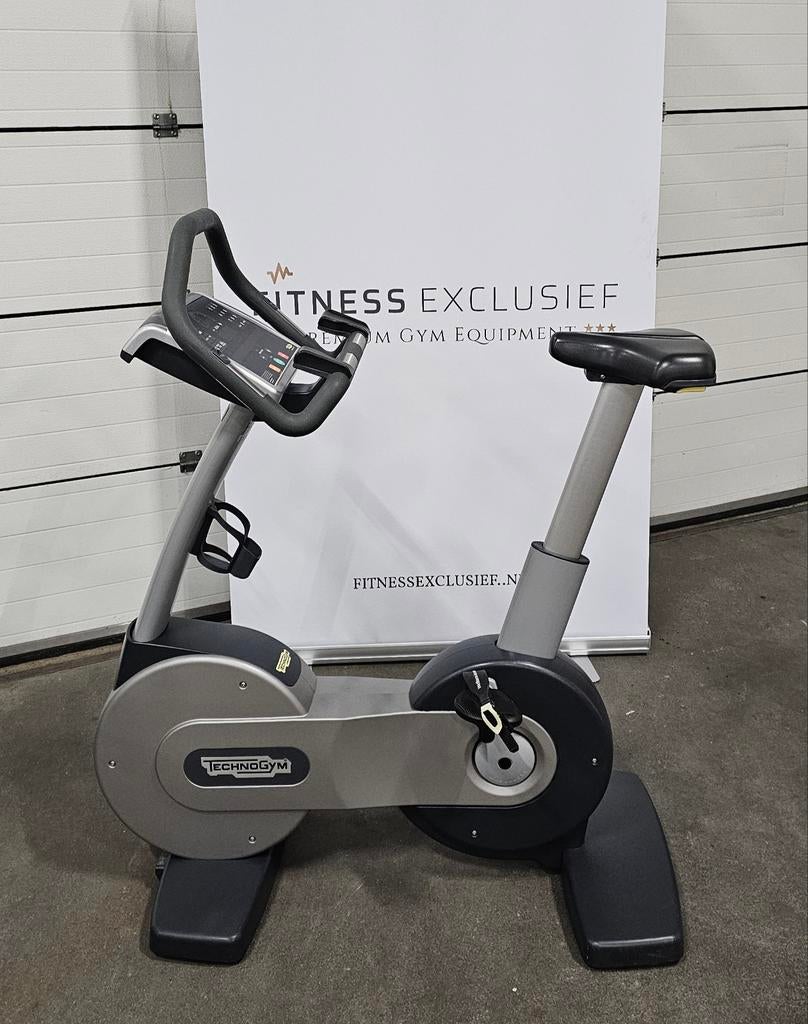 Technogym New Bike Excite 700 LED Hometrainer - UprightBike, Sport en Fitness, Ophalen, Gebruikt, Benen, Overige typen