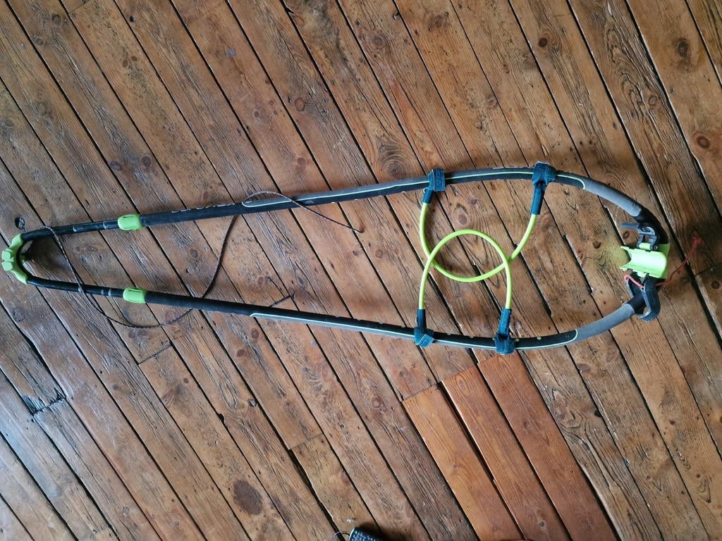 Wishbone 140 - 190 Neil Pryde, Sports nautiques & Bateaux, Planche à voile, Enlèvement, Wishbone