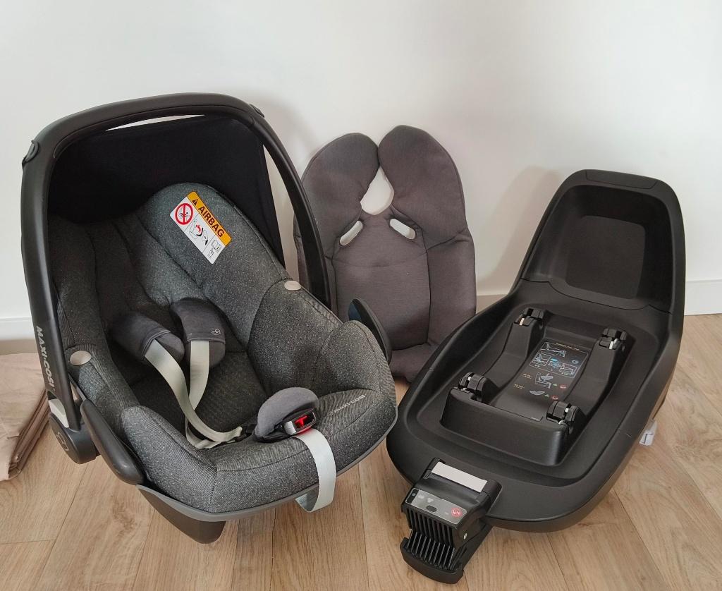 Maxi-Cosi Pebble Plus en Isofix-basis, Enfants & Bébés, Sièges auto, Utilisé, Maxi-Cosi, 0 à 13 kg, Isofix, Enlèvement