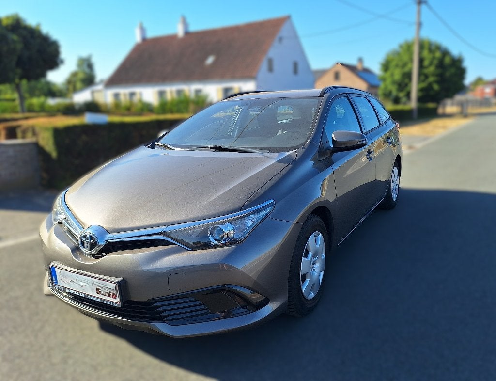 Toyota Auris, Autos, Argent ou Gris, Euro 6, Boîte manuelle, 5 portes