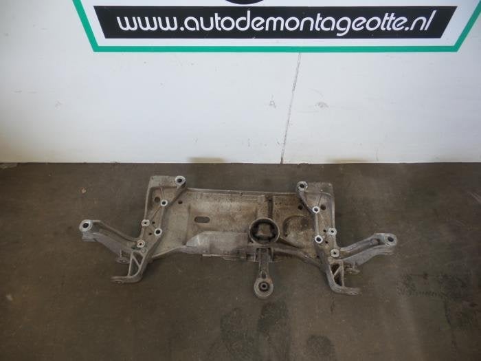 Subframe van een Volkswagen Golf (Golf 04-), Gebruikt, -, Volkswagen, -