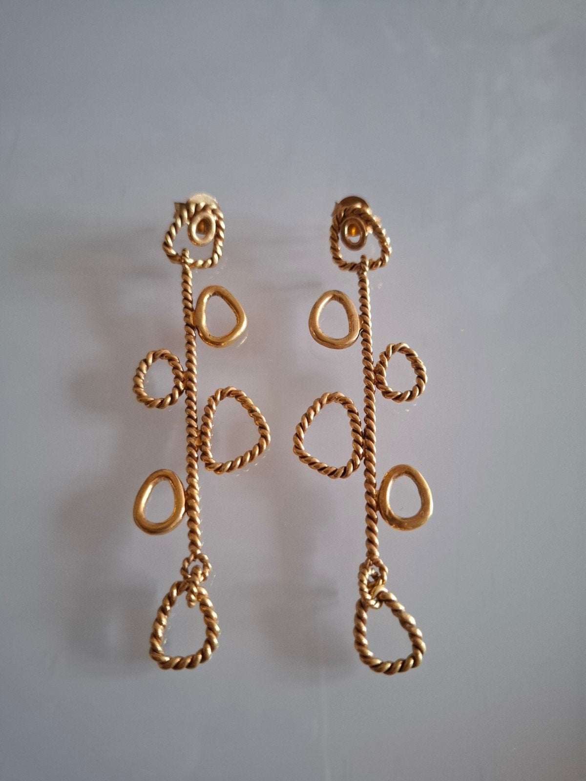 Nouvelle oreille artisanale Christine Bekaert en argent plaq, Neuf, Enlèvement ou Envoi, Or, Or
