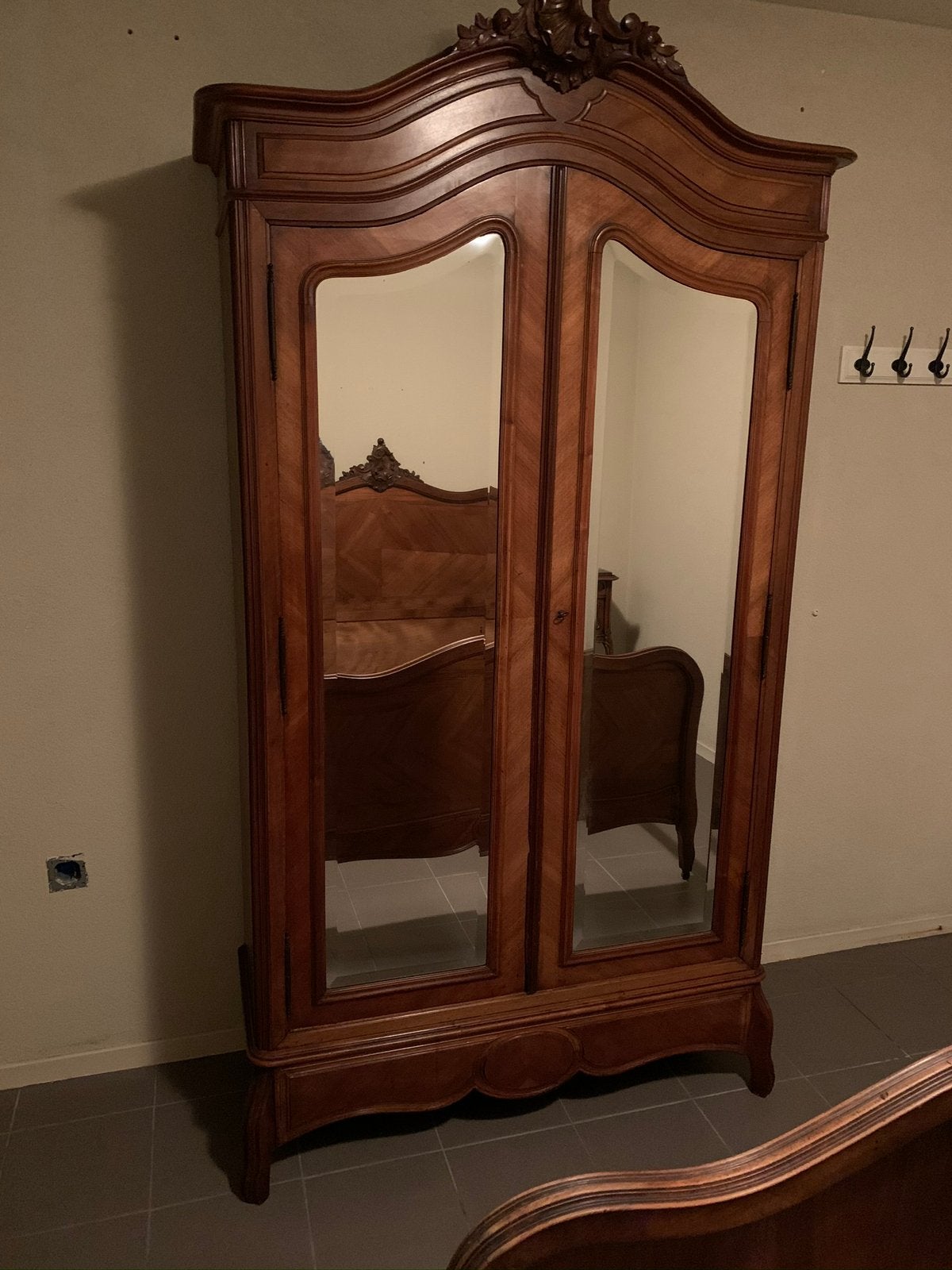 Te koop antieke Franse Kuifkast met bijbehorend Kuifbed, Antiek en Kunst, Ophalen