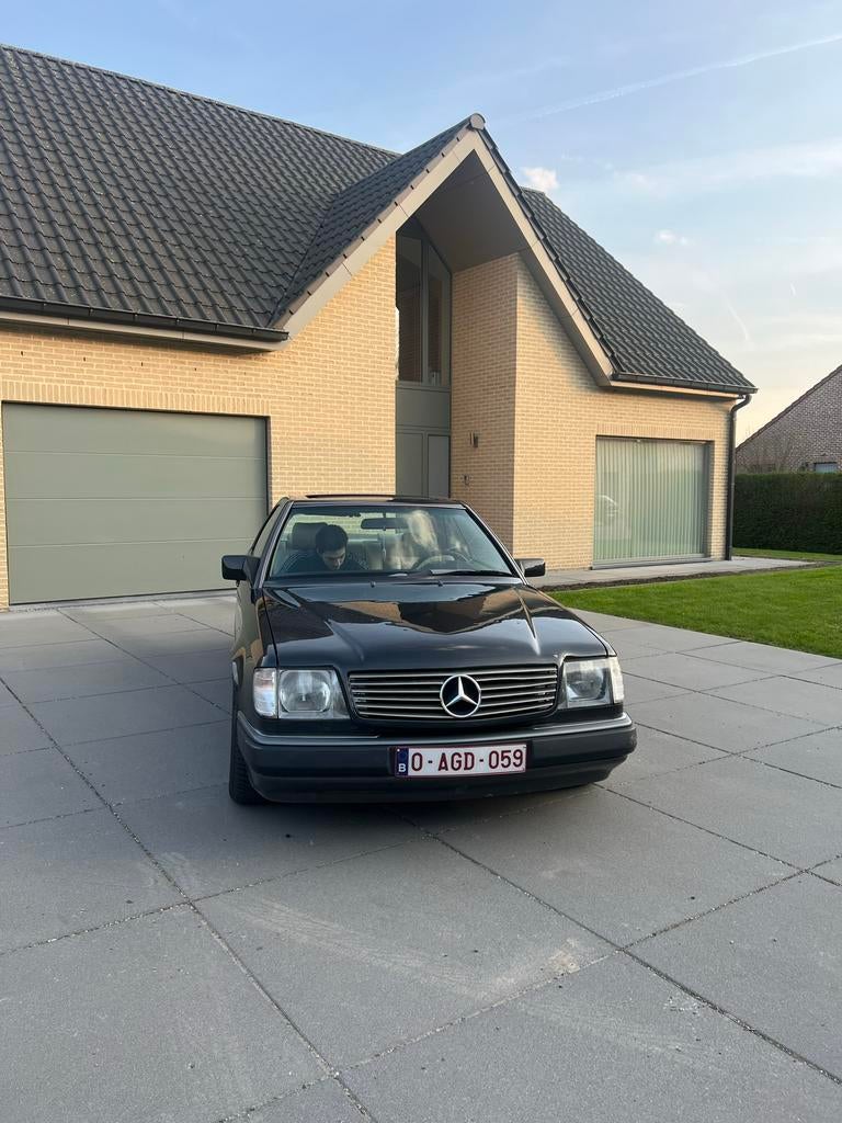 Mercedes W124 230Ce essence automatique 1990, Autos, Oldtimers & Ancêtres, Achat, Mercedes-Benz, Automatique, Particulier