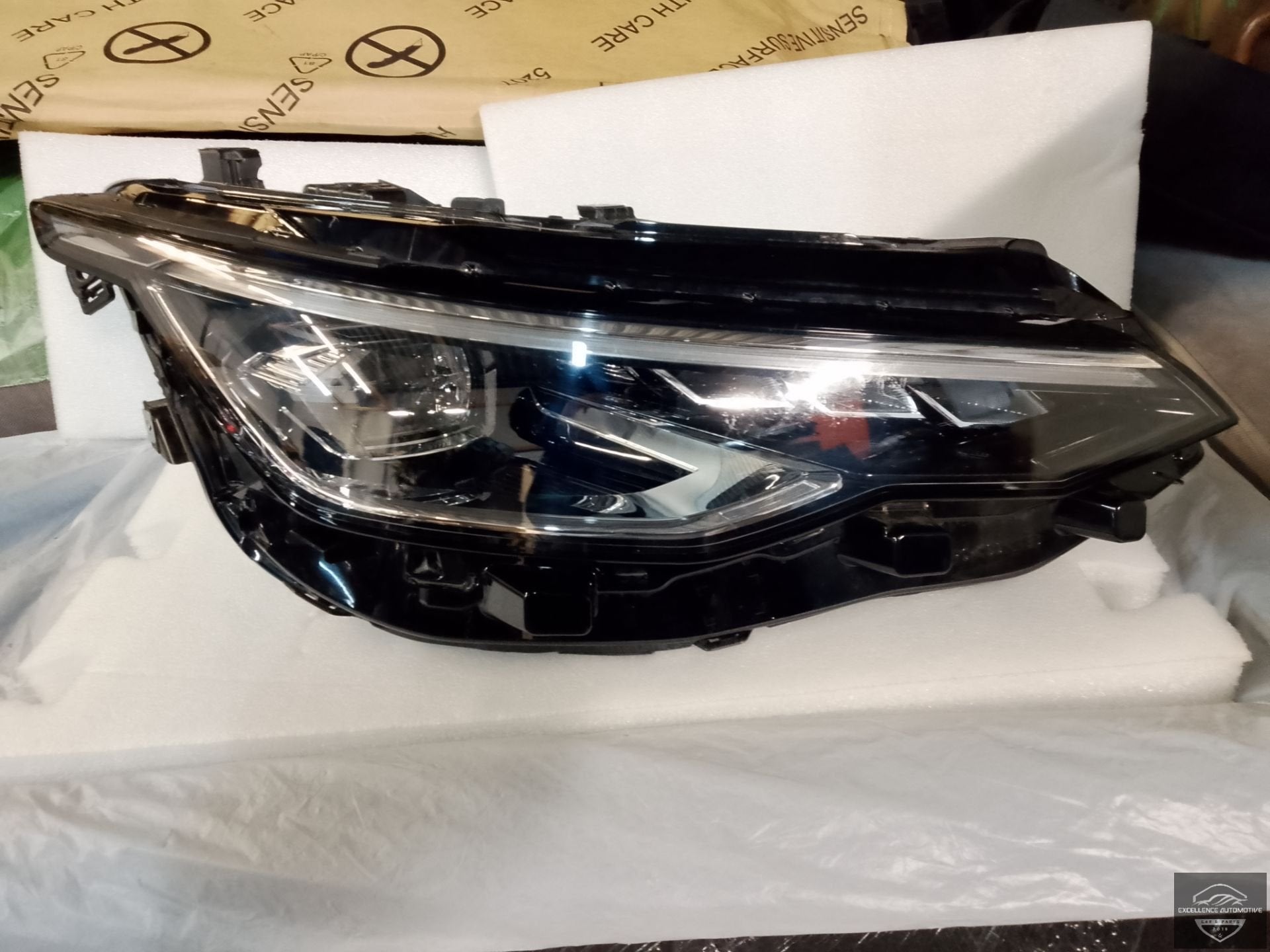 Phare avant droit Full LED pour VW Golf 8 5H Facelift 24+ (5, Volkswagen, Volkswagen AG, Vw@volkswagen.de, Utilisé