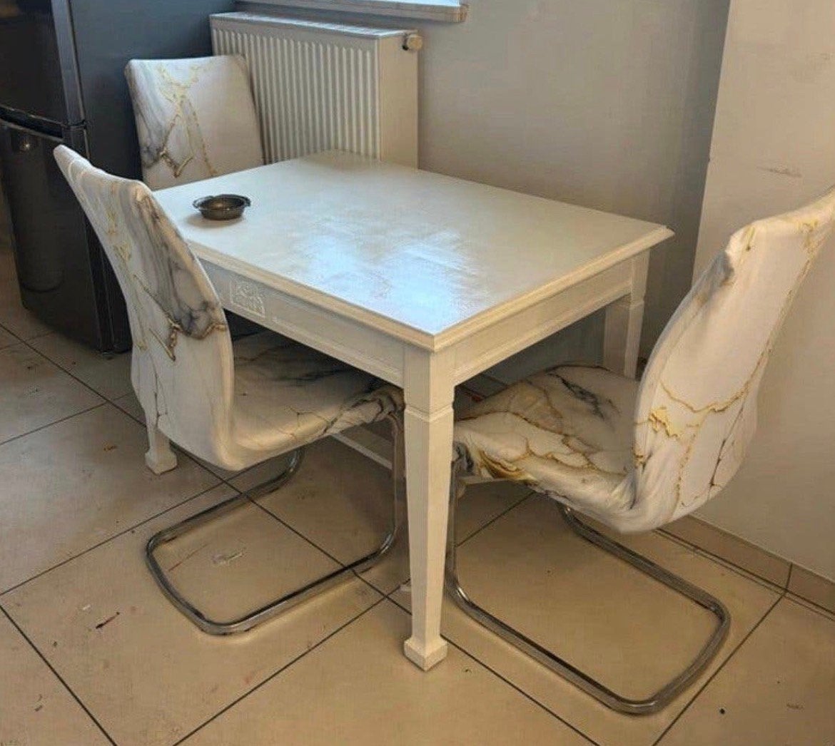 Stevige Vol houten tafel .+ gratis 3 stoelen, Enlèvement, Comme neuf