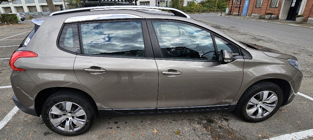 Prachtige Peugeot 2008 - 2016 -  slechts 27000km - 1e eigen., Autos, Achat, Entretenue par le concessionnaire, Beige, 5 portes