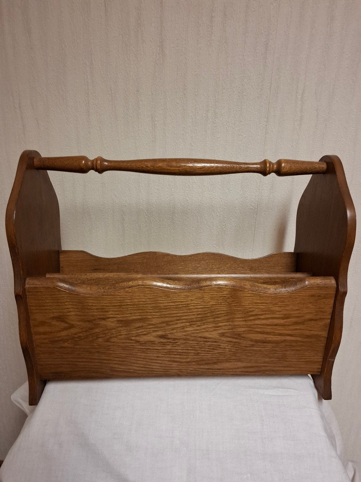 Houten lectuurbak., Lectuurbak, Ophalen