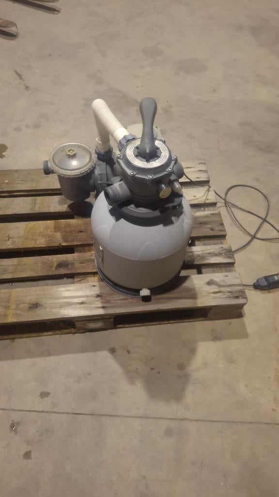 Pompe de piscine avec filtre à sable intex, Enlèvement, Comme neuf, Pompe