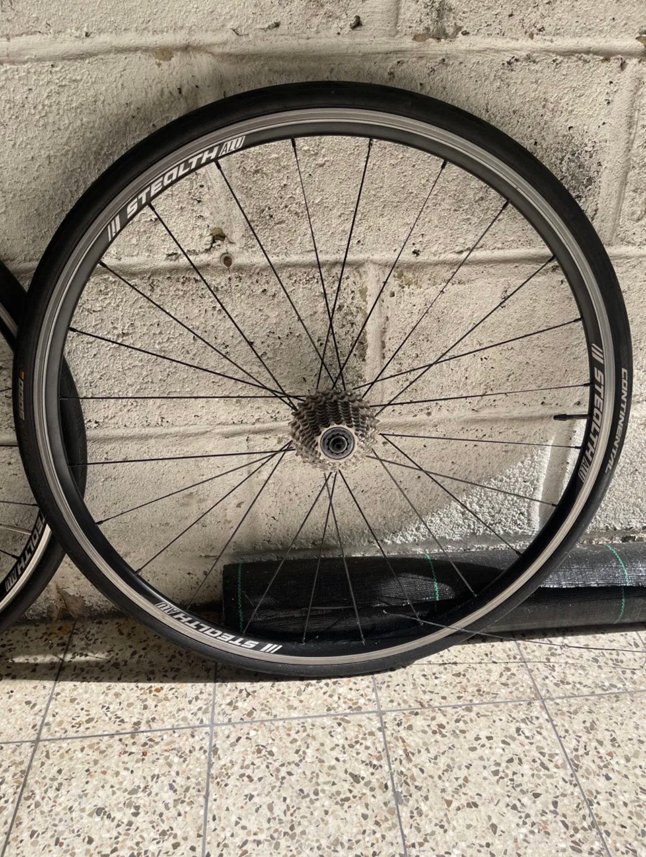 Paire roues route Stealth A10 / moyeux DT Swiss, Vélos & Vélomoteurs, Vélos Pièces, Comme neuf, Pneu, Aluminium, Bakfiets, BMX