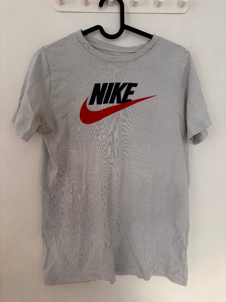 T-shirt Nike, Enfants & Bébés, Vêtements enfant | Taille 170, Enlèvement ou Envoi, Utilisé