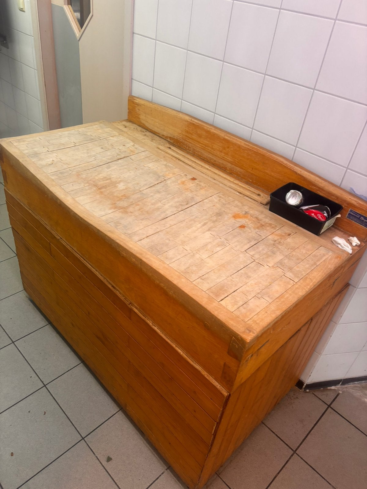 Hakblok slagerij, Huis en Inrichting, Ophalen, Zo goed als nieuw