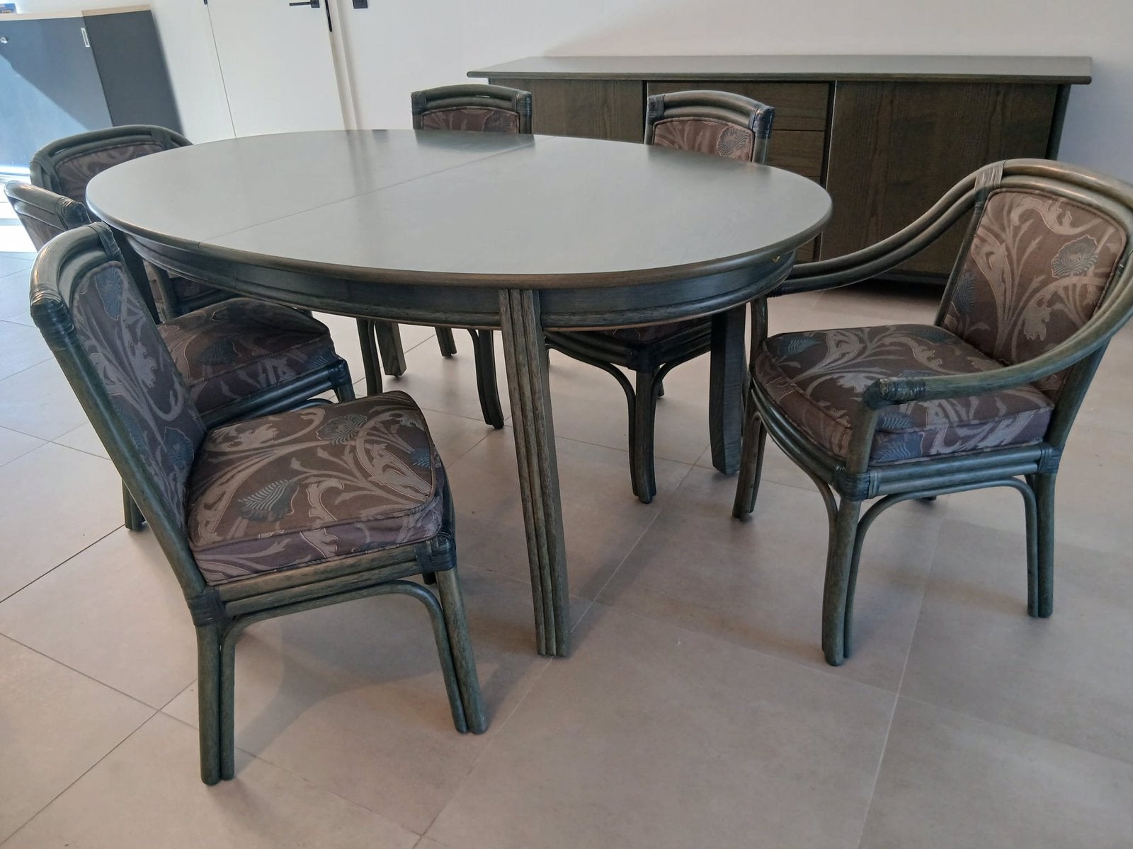 Tijdloze eetkamerset design Gasparucci Italo, blauwe patine, Huis en Inrichting, Complete eetkamers, Ophalen, Gebruikt