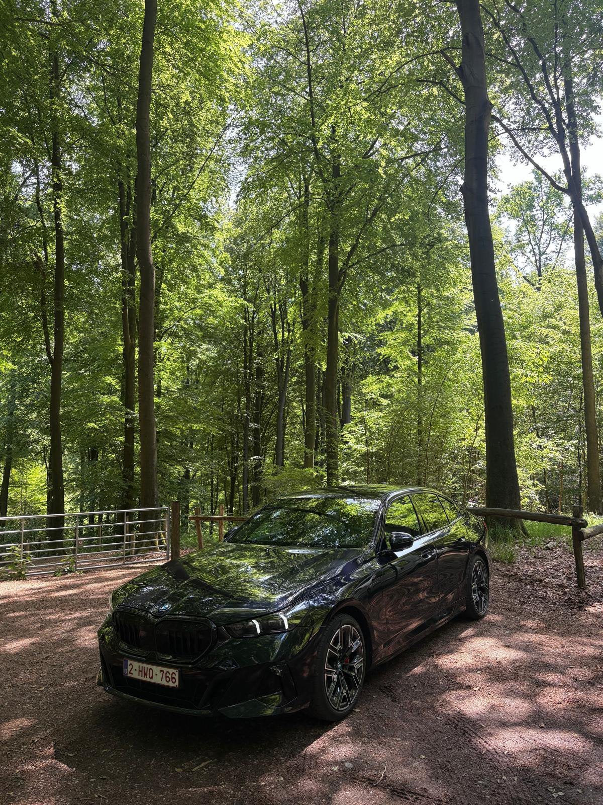 BMW 550e PHEV - M Sport - xDrive - Bowers & Wilkins -, Auto's, Automaat, Euro 6, 19 g/km, Blauw
