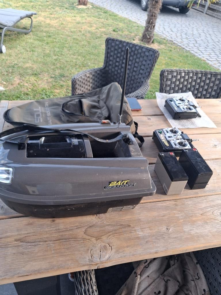 Voederboot bait solution, Watersport en Boten, Hengelsport | Karpervissen, Ophalen of Verzenden