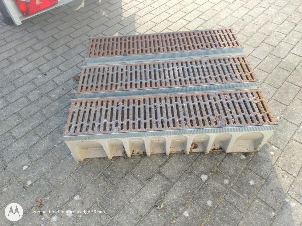 gouttière de drainage, Enlèvement ou Envoi