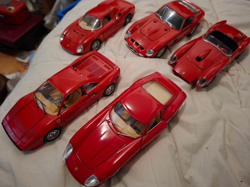 5 maal ferrari  schaal 1/24, Hobby & Loisirs créatifs, Voitures miniatures | 1:18, Enlèvement ou Envoi, Burago