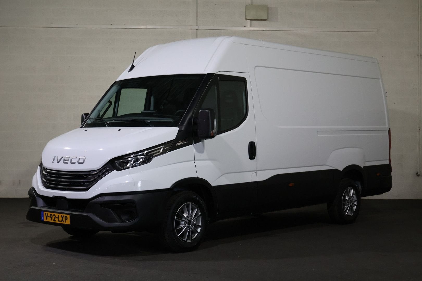Iveco Daily 35S21 3.0 210pk Hi-Matic Automaat Navigatie Came, Auto's, Bestelwagens en Lichte vracht, Automaat, Cruise Control