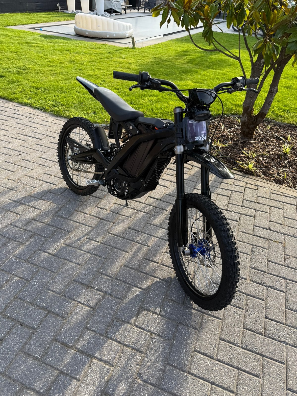 Sur-Ron Light Bee X, Fietsen en Brommers, Brommers | Derbi, Ophalen, 0 versnellingen, 0 cc, Klasse B (45 km/u)