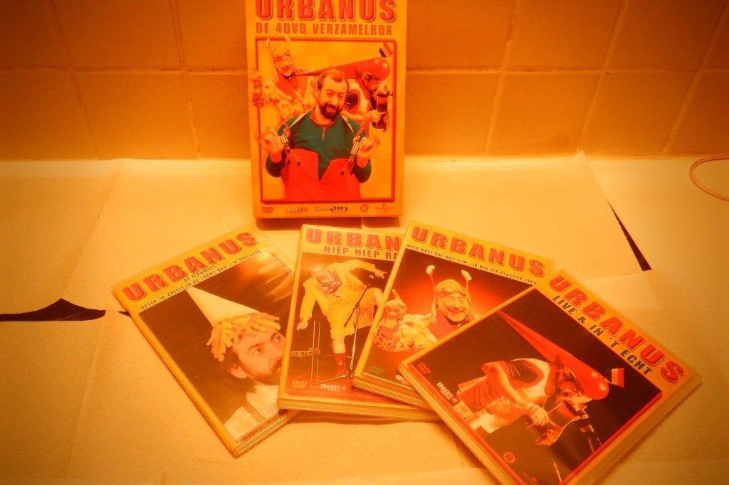 DVD De 4DVD VerzamelBox urbanus met 8 Shows!, Enlèvement ou Envoi, Tous les âges, Autres artistes, Néerlandais