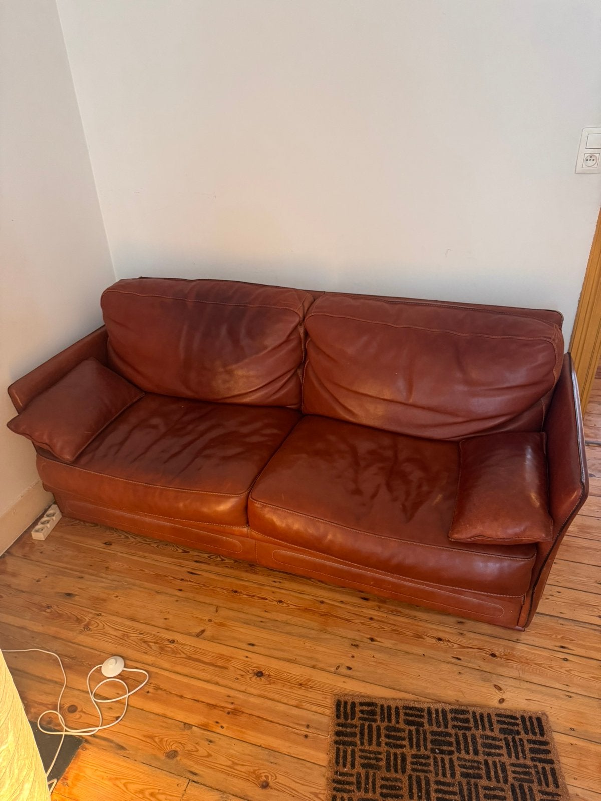 Canapé + fauteuil vintage en cuir, Maison & Meubles, Enlèvement, Comme neuf, Cuir