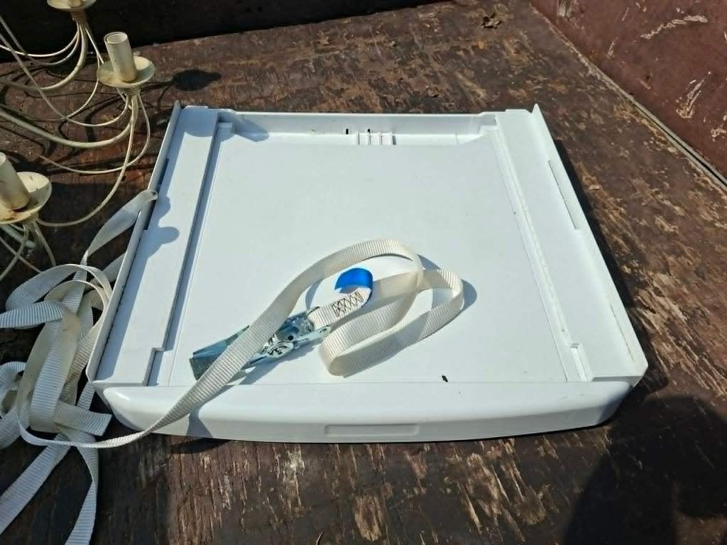 1onderstel voor droogkast, Ophalen