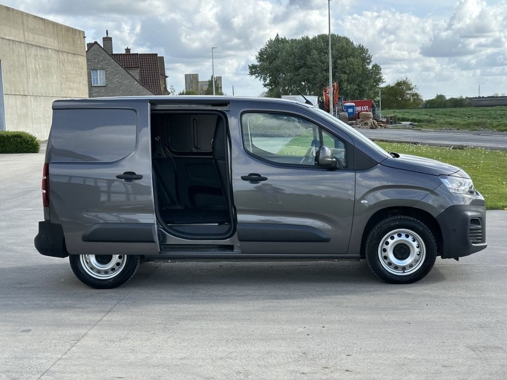 Citroen Berlingo 2021 AUTOMAAT 99230km - Apple CarPlay, Automaat, Euro 6, Diesel, Grijs