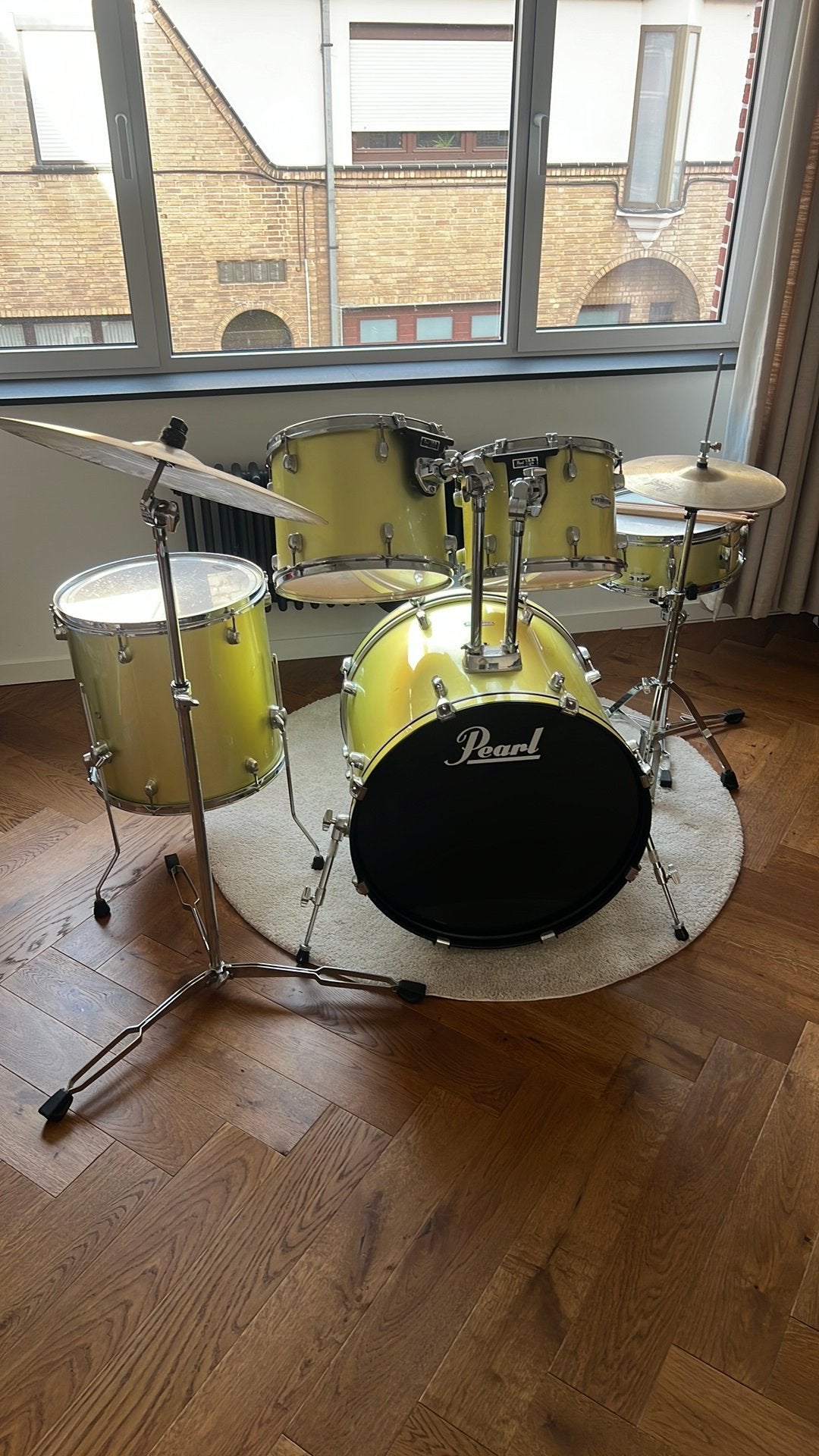 Pearl Forum Series drumstel – 5-delig met bekkens en kruk, Muziek en Instrumenten, Ophalen, Gebruikt, Pearl