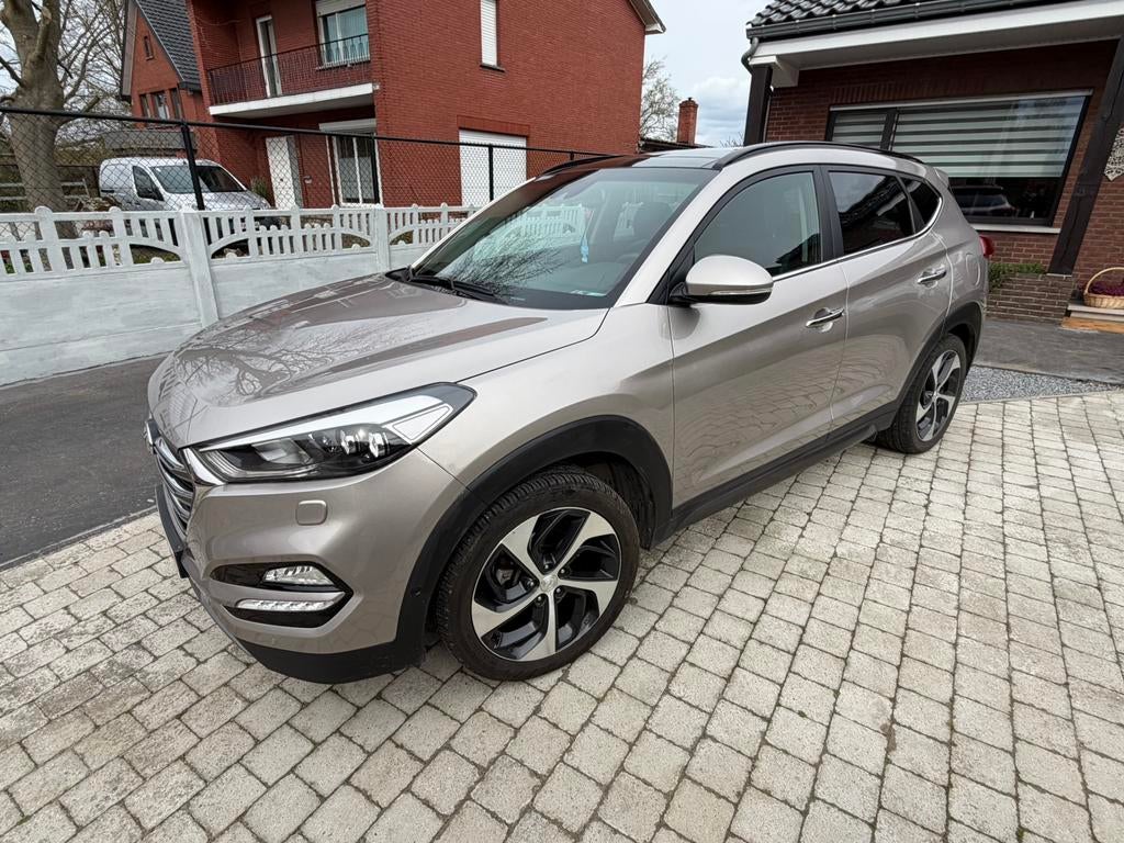 Hyundai tucson 2017, 4 cilinders, 1685 cc, Leder, 244 g/km