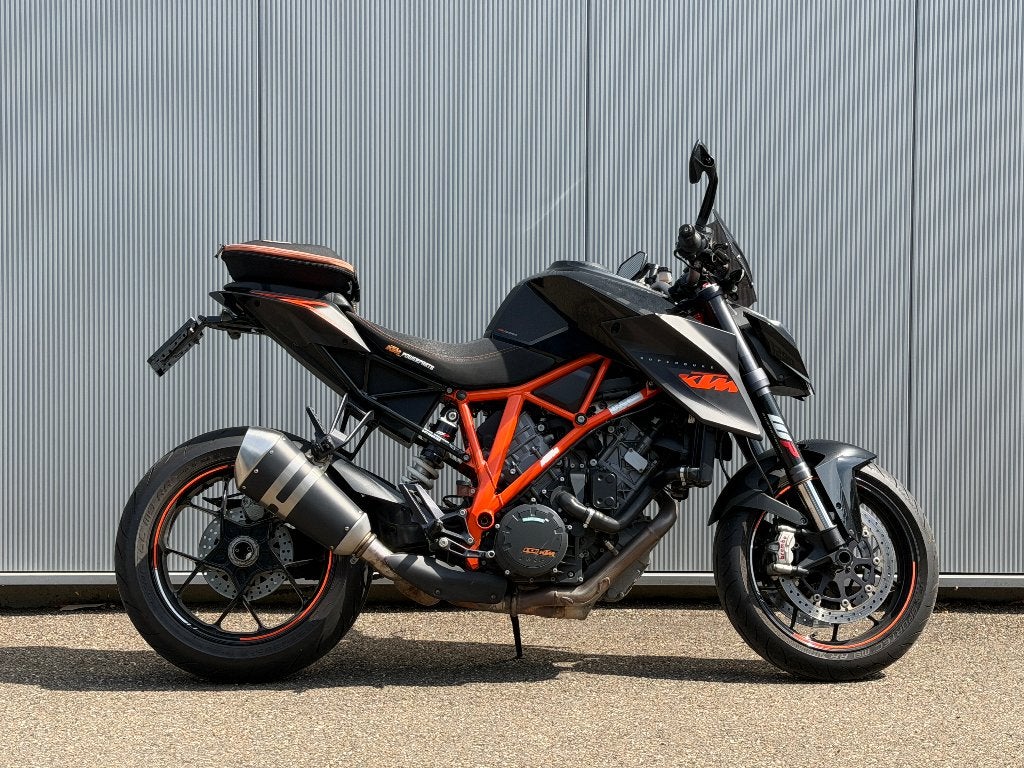 Ktm SuperDuke 1290 R avec poignées chauffantes, Permis Moto A, Entreprise, Plus de 35 kW, 2 cylindres