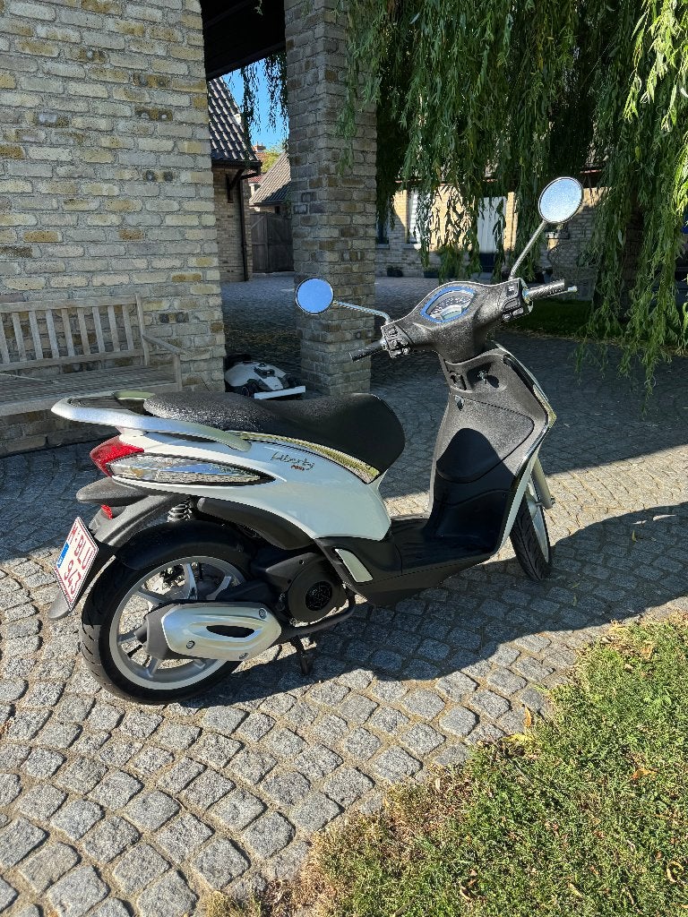 Piaggio Liberty 125cc - 2 scooters - zeer lage km-stand, Ophalen, Overige modellen, 125 cc, Zo goed als nieuw