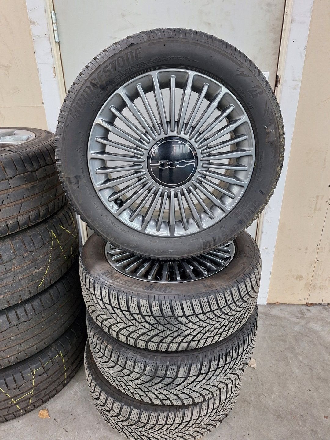 Fiat 500e Winterset 16 Inch Origineel, Auto-onderdelen, Ophalen, Gebruikt, -, Banden en Velgen