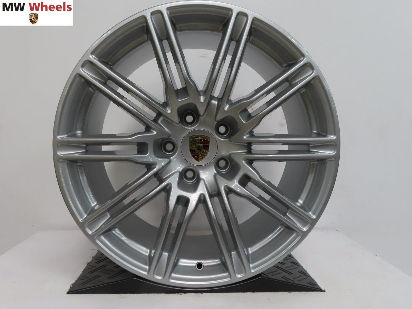 Porsche 21 inch Origineel Cayenne GTS velgen zilver nieuw, Auto-onderdelen, Banden en Velgen, Velg(en), -, -, Nieuw