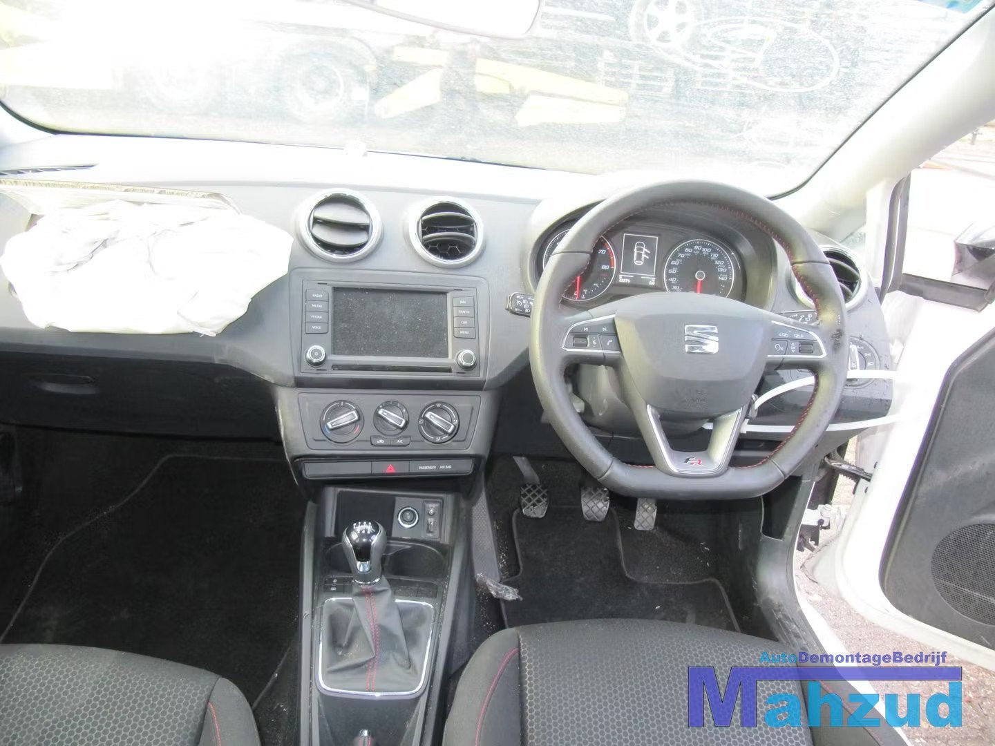 SEAT IBIZA 4 FR dashboard delen luchtrooster navigatie radio, Autos : Pièces & Accessoires, Autovia A-2, Km 585 585
08760  Martorell, ES