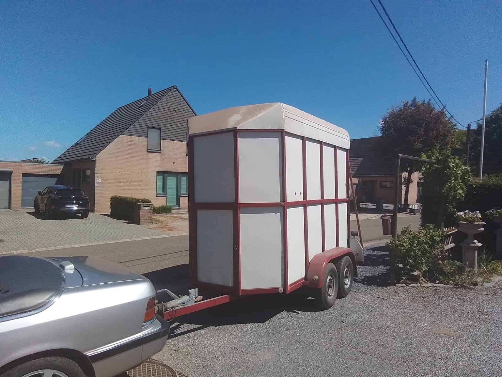 Paardentrailer, Ophalen