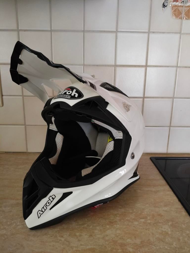 Airoh helm, Motoren, Ophalen, S