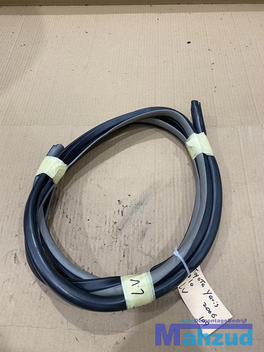 TOYOTA YARIS P9 Links voor deurrubber portierrubber, Auto-onderdelen, Info@toyota.co.jp, Gebruikt, Toyota Motor Corporation, Toyota-Cho 1
471-8571  Toyota City