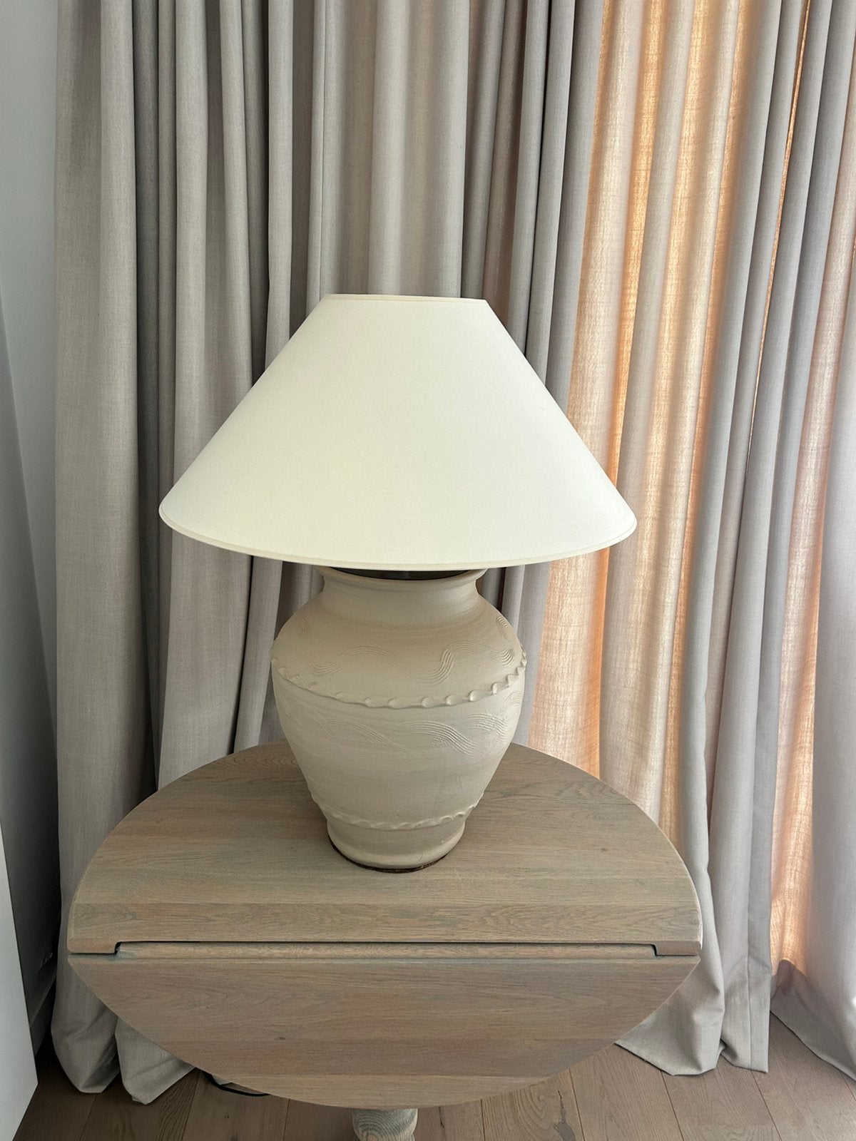 Ecru, naturel lampenkap 56cm, Huis en Inrichting, Ophalen, Gebruikt, Tafellamp, Rond